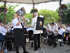 Claire Knowles Solo at Victoria Park Bandstand